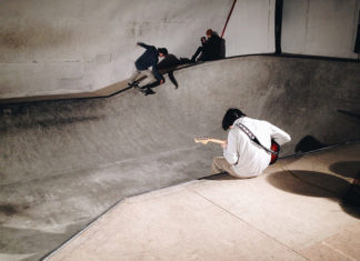 Harp x Skate – губная гармошка и скейтбординг Harp x Skate - Алекс Соловьев (губная гармошка), Гоша Конышев (скейтбординг)