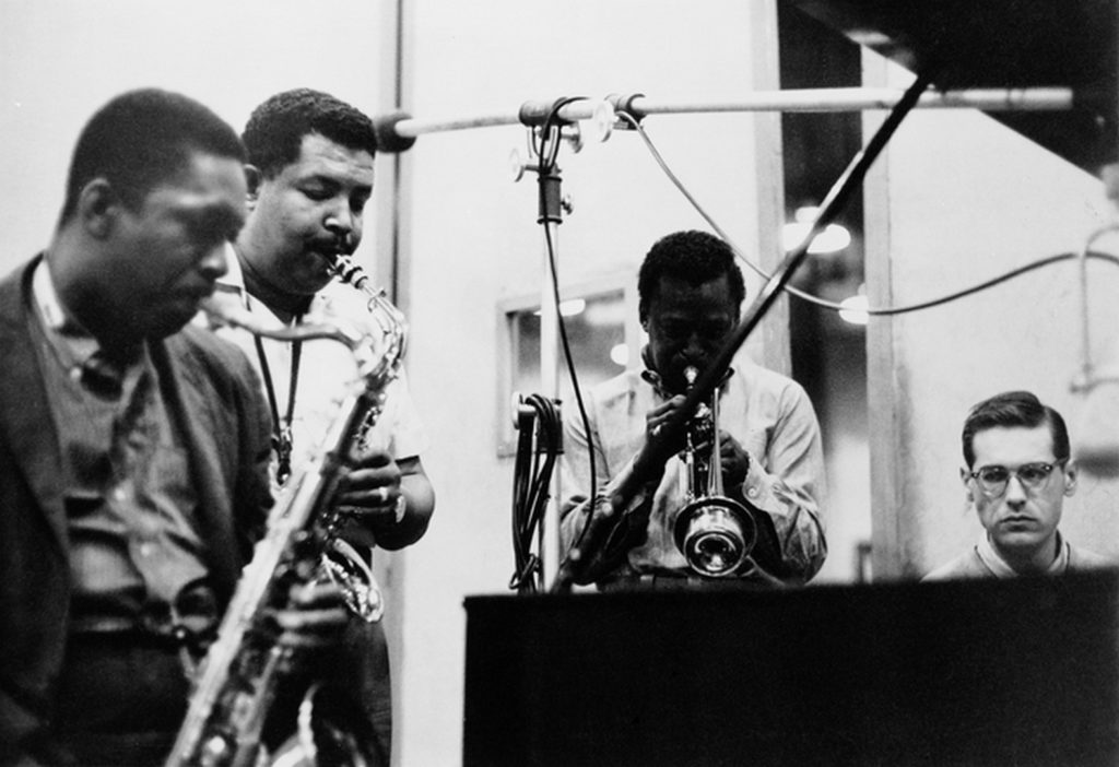 Джон Колтрейн (John Coltrane), Кэннонболл Эддерли (Cannonball Adderley), Майлс Дэвис (Miles Davis) и Билл Эванс (Bill Evans)