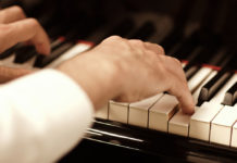 Евгений Лебедев и Валерий Степанов сразятся в Piano Battle 5.1 в «НИИ Джаза Вживую» НИИ Джаза Вживую Piano Battle 5.1 - поединок пианистов