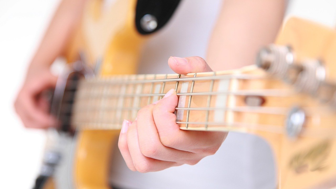 how-to-play-the-guitar Как научиться играть на гитаре самостоятельно
