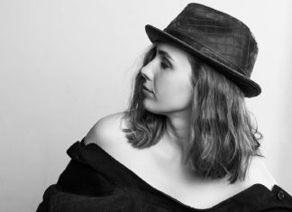 Блиц-интервью с вокалисткой Katya Holms блиц-интервью с Катей Холмс