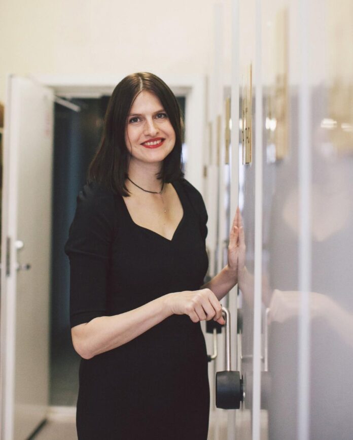 Elena-Pustovalova Елена Пустовалова, автор проекта «Книжная архитектура».